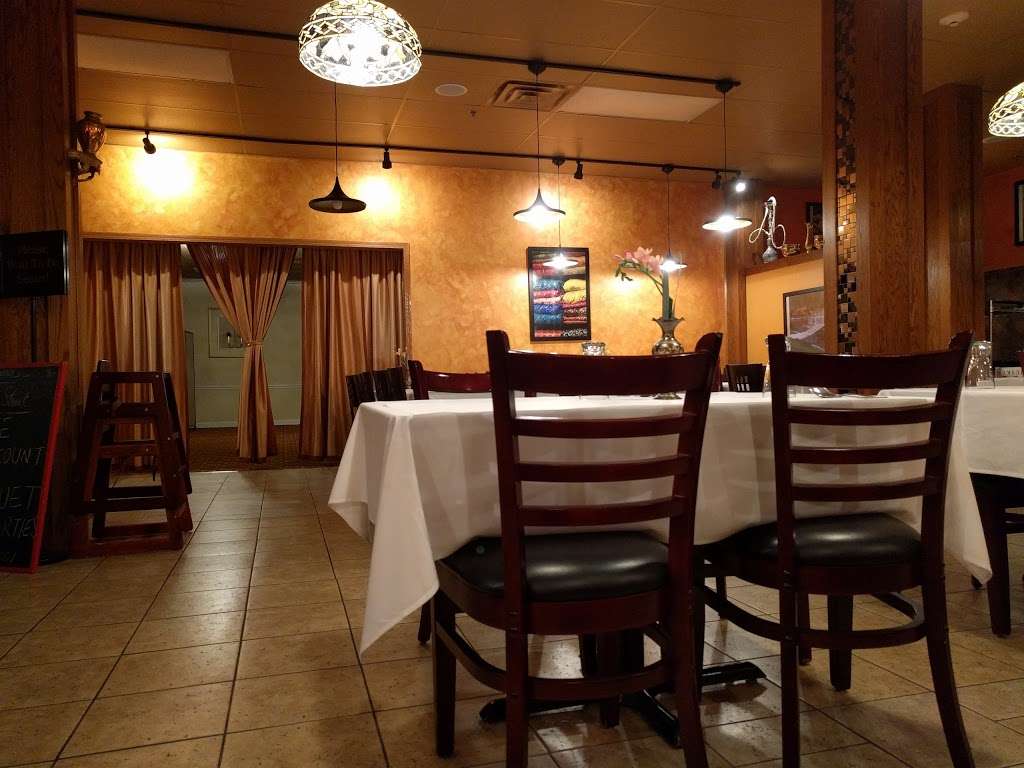 Lasania Restaurant | 1734 Ogden Ave, Downers Grove, IL 60515 | Phone: (630) 963-3301