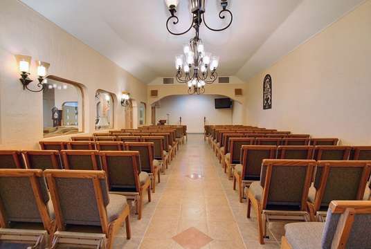 Funeraria Del Angel Montebello | 913 W Whittier Blvd, Montebello, CA 90640 | Phone: (323) 728-2133