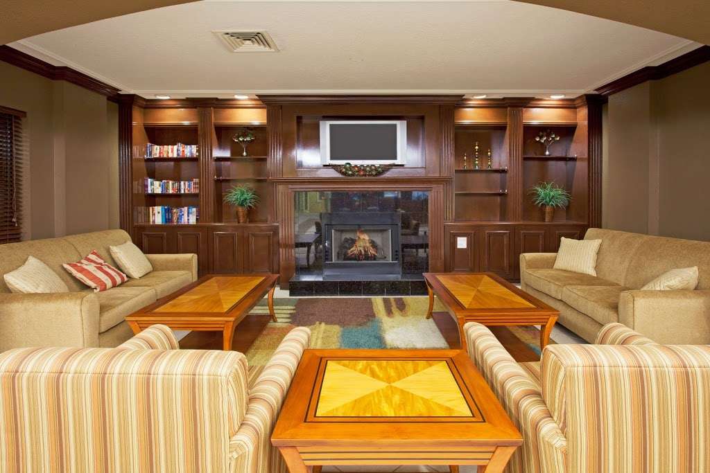 Staybridge Suites Orlando Airport South | 7450 Augusta National Dr, Orlando, FL 32822, USA | Phone: (407) 438-2121