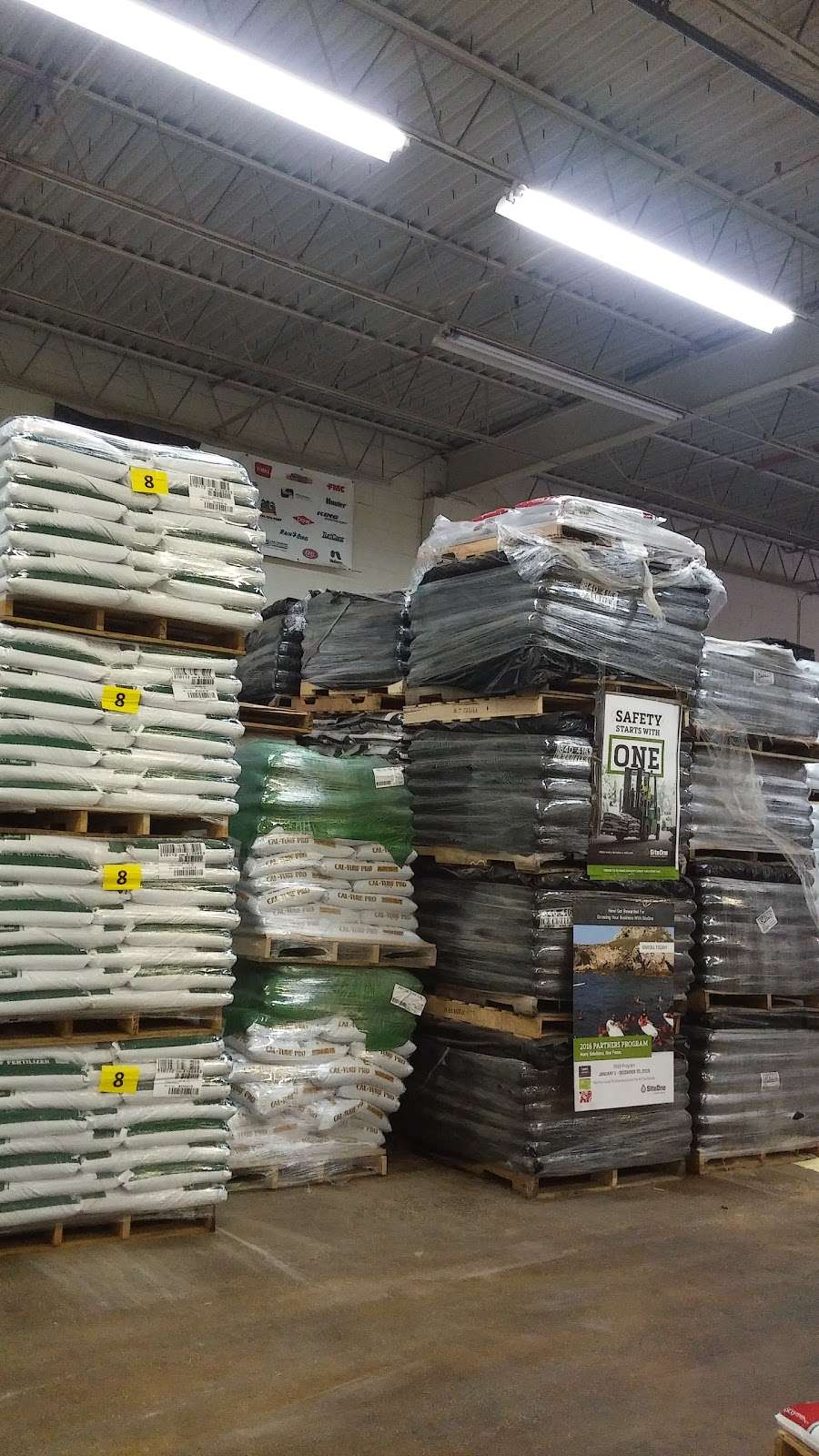 SiteOne Landscape Supply | 1008 Astoria Blvd, Cherry Hill, NJ 08003, USA | Phone: (856) 751-5977