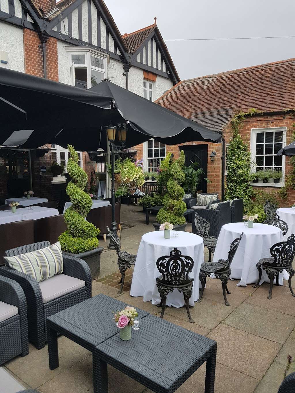 The Green Man Pub & Courtyard Restaurant | The Green Man School Road, Ongar CM5 9SD, UK | Phone: 01992 522255