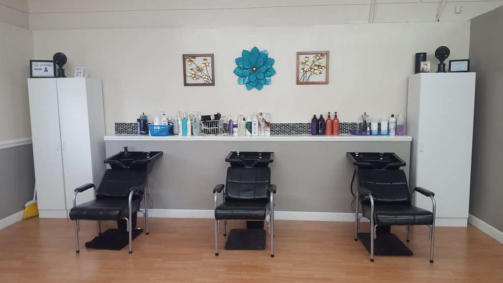 Salon image | 2179 Charlotte Hwy, Mooresville, NC 28117, USA | Phone: (704) 746-4752