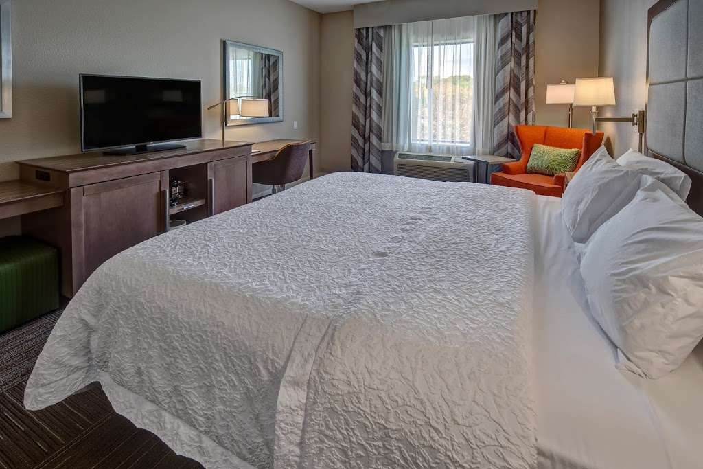 Hampton Inn Winter Haven | 202 Cypress Gardens Blvd, Winter Haven, FL 33880, USA | Phone: (863) 299-9251