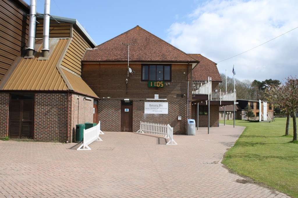 East Grinstead Sports Club | Saint Hill Rd, East Grinstead RH19 4JU, UK | Phone: 01342 321210