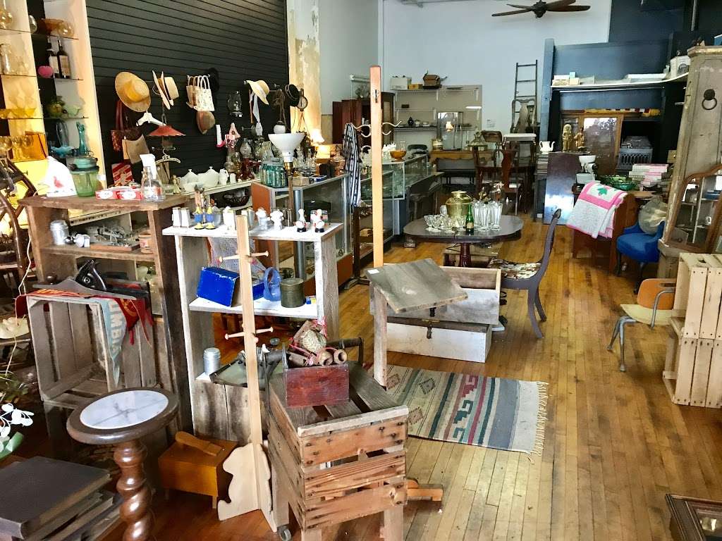 Waynesboro Pickers Emporium | 1511 E Main St, Waynesboro, PA 17268, USA | Phone: (717) 655-7063