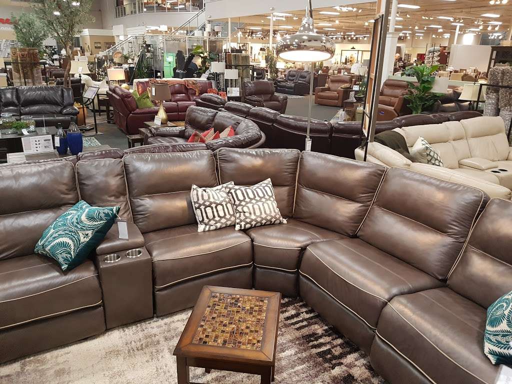 Jeromes Furniture Chula Vista | 775 Plaza Ct, Chula Vista, CA 91910, USA | Phone: (858) 924-1873