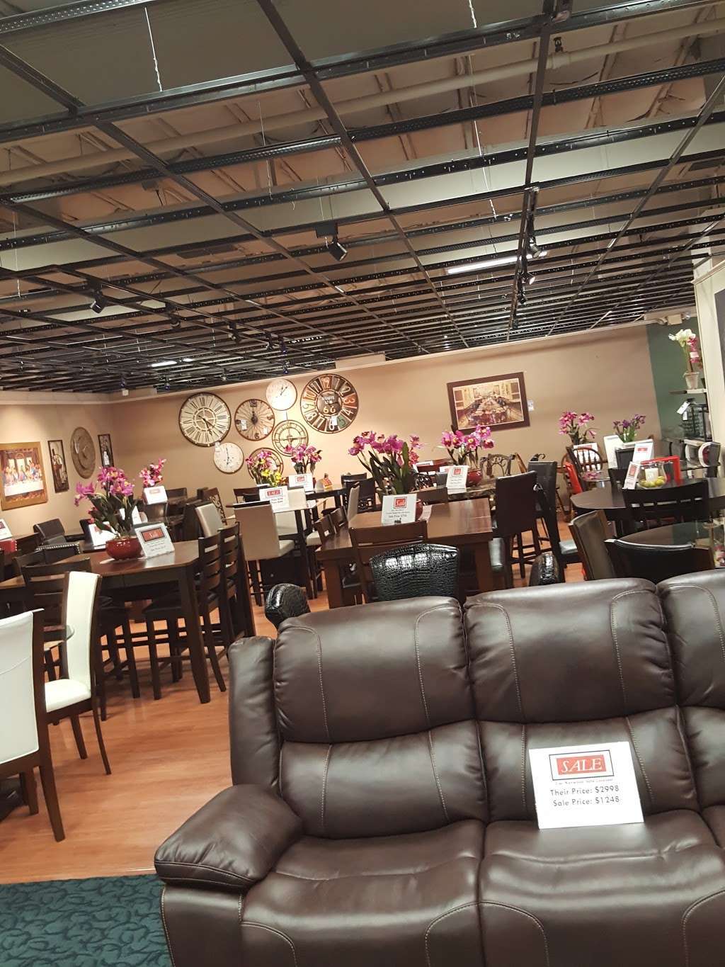 Urban Furniture Outlet | 166 S Dupont Hwy, New Castle, DE 19720, USA | Phone: (302) 328-1040