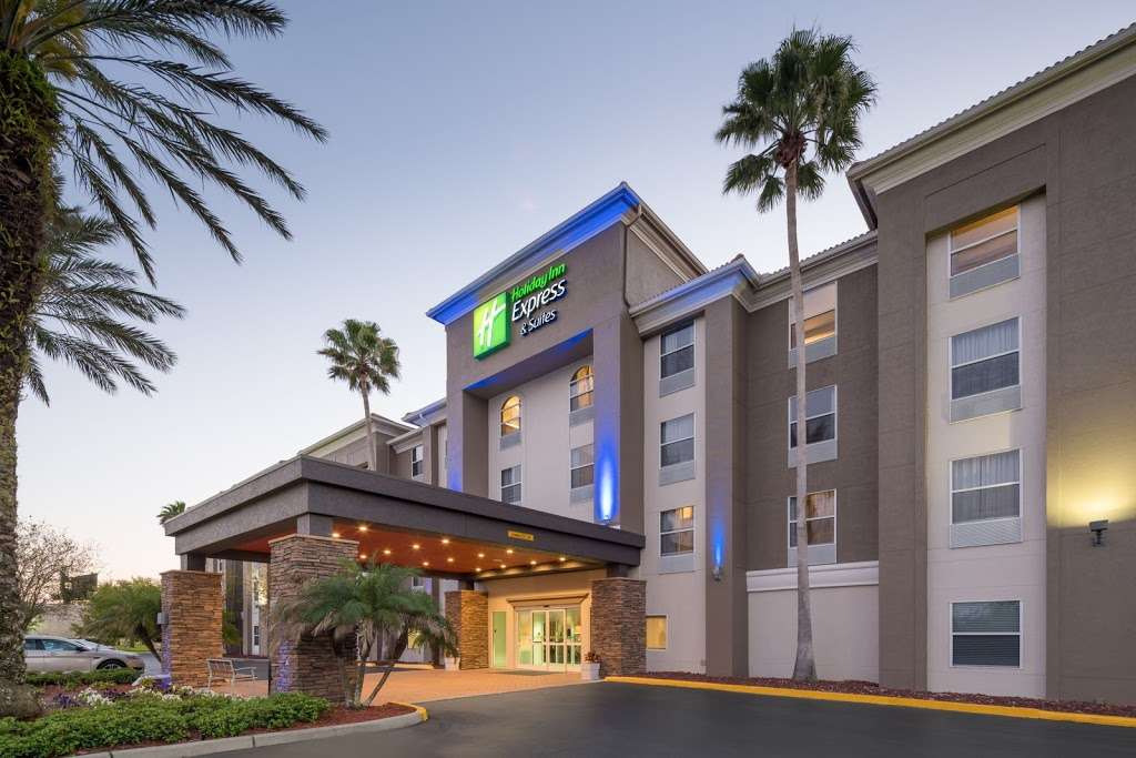 Holiday Inn Express & Suites Orlando International Airport | 7900 S Conway Rd, Orlando, FL 32812, USA | Phone: (407) 581-7900