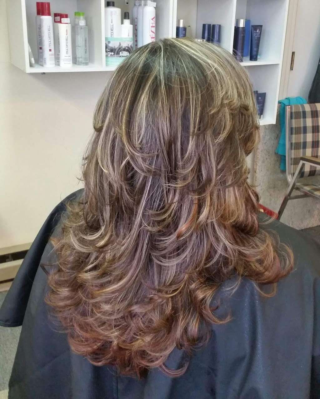 Beths Hair Station | 298 S Main St, Spencer, IN 47460 | Phone: (812) 829-3111