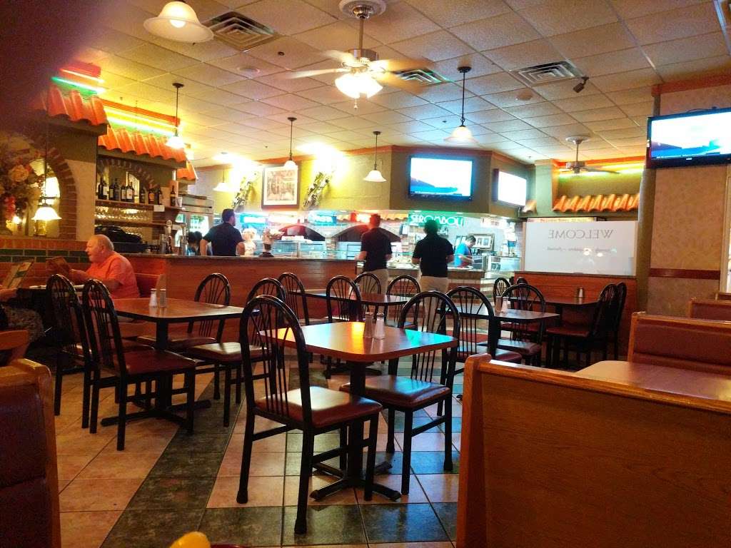 Franks Italian Restaurant & Pizza | 3734 Easton-Nazareth Hwy, Easton, PA 18045, USA | Phone: (610) 252-0252