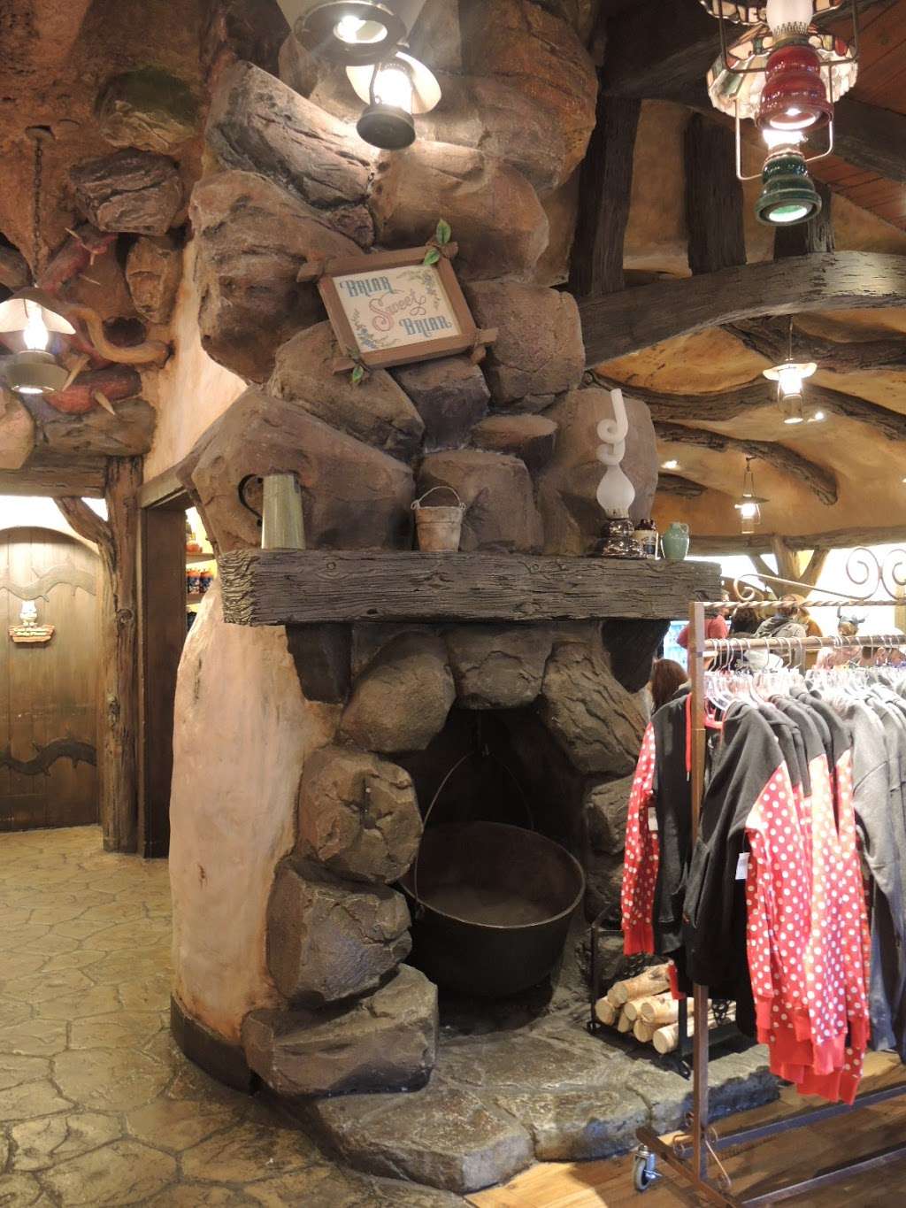 Briar Patch | Magic Kingdom Park, Orlando, FL 32836, USA | Phone: (407) 939-5277