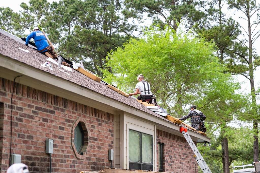 Lopez Roofing & Construction | 401 US-90 Unit 2, Dayton, TX 77535, USA | Phone: (936) 258-4780