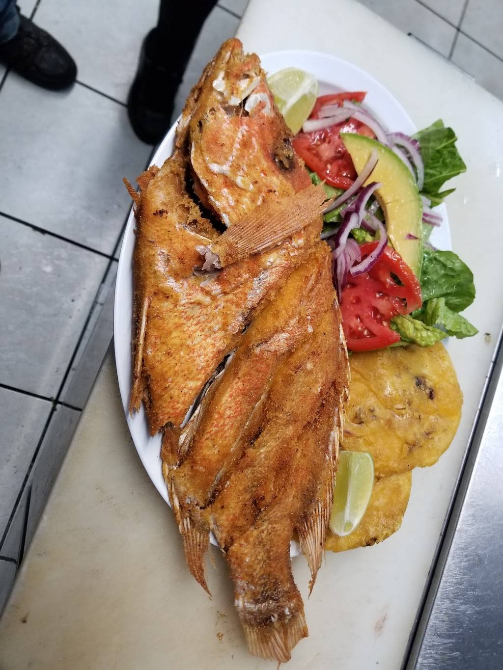 Los Ranchos Seafood Restaurant | 12705 NW 42nd Ave, Opa-locka, FL 33054, USA | Phone: (786) 517-4377