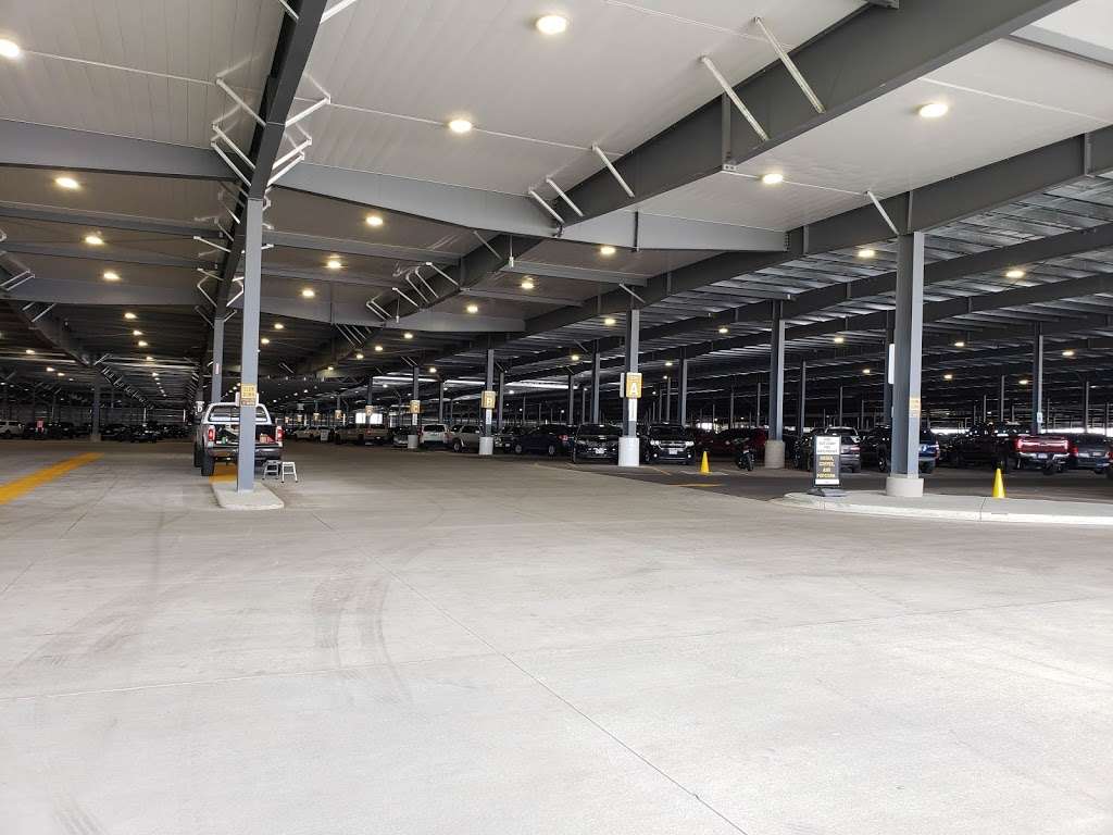 Fine Airport Parking | 5950 N Jackson Gap Way, Aurora, CO 80019, USA | Phone: (303) 340-3463