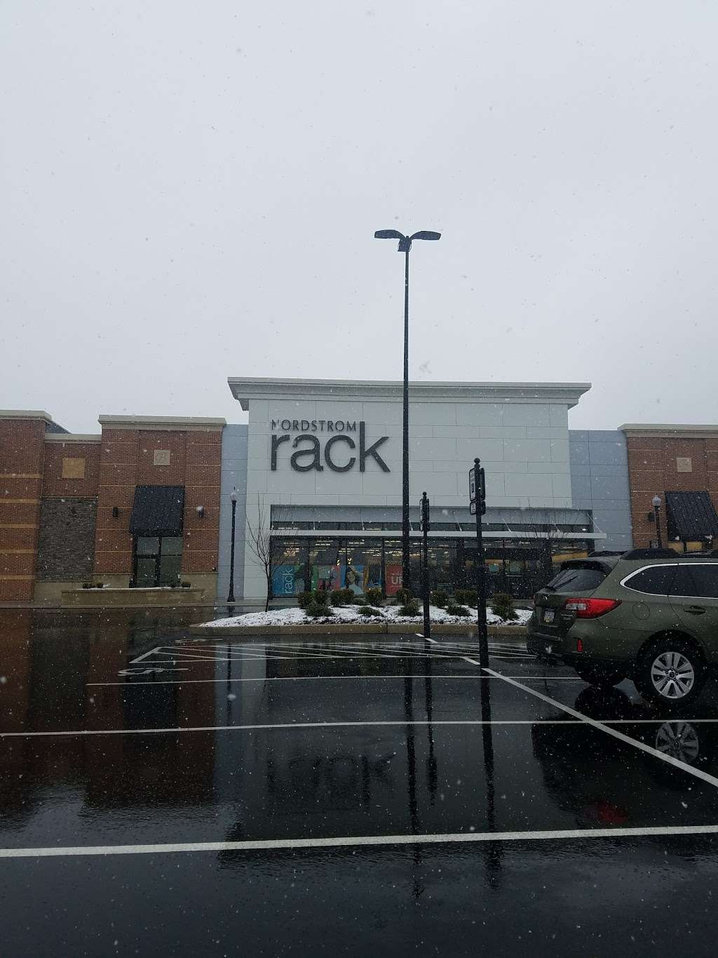 Nordstrom Rack Shoppes at Belmont | 1585 Fruitville Pike, Lancaster, PA 17601, USA | Phone: (717) 666-6420