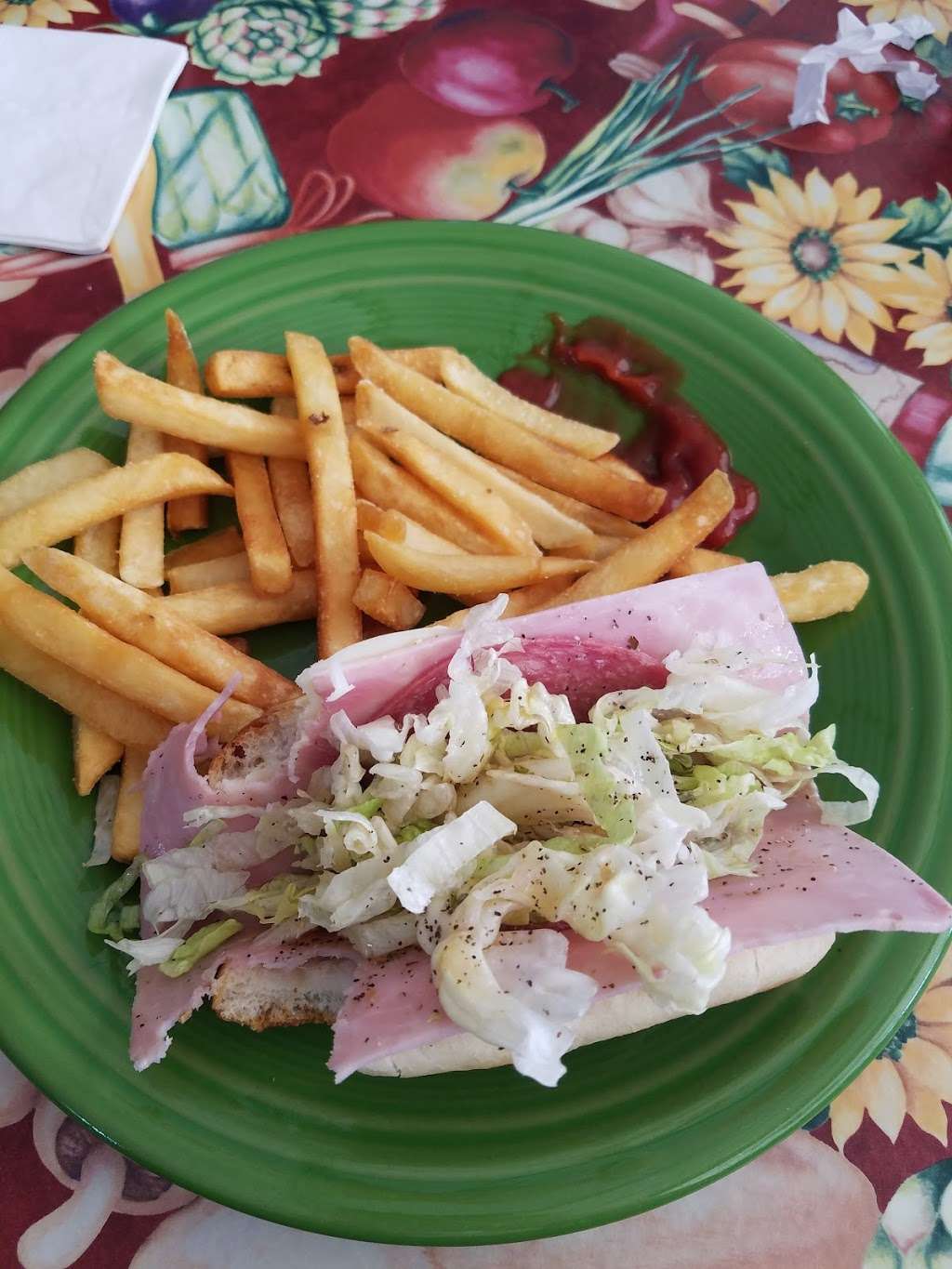 Marcos Restaurant & Pizzeria | 1410 River Rd, Marietta, PA 17547, USA | Phone: (717) 426-2210