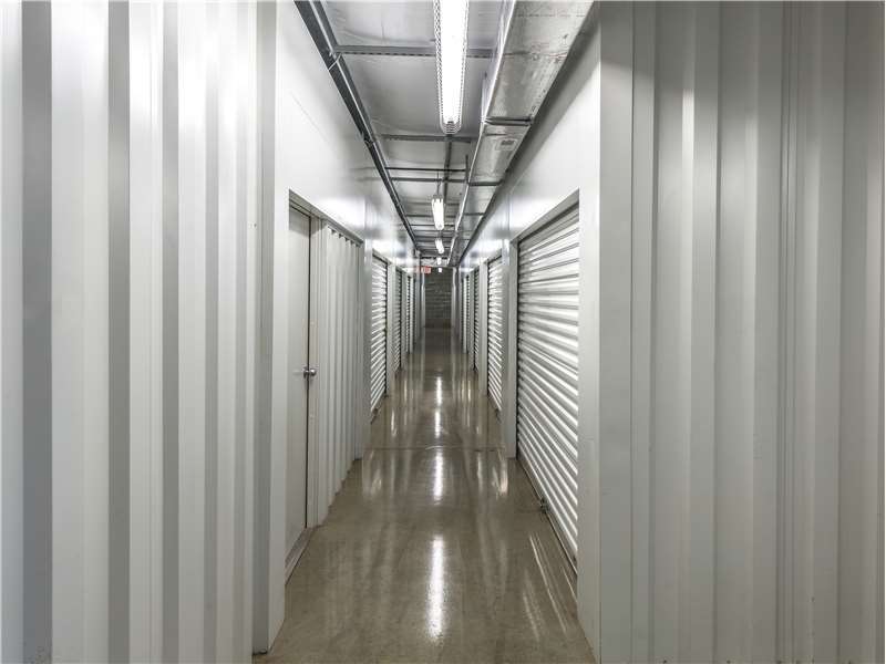 Extra Space Storage | 9499 E Washington St, Indianapolis, IN 46229, USA | Phone: (317) 662-2568