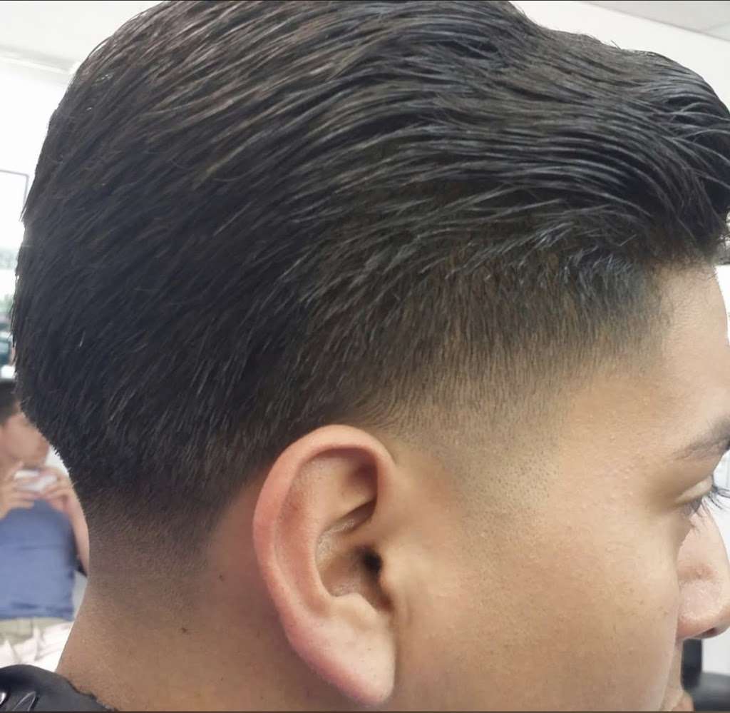 Amandas barber shop #1 | 12539 San Fernando Rd STE A, Sylmar, CA 91342, USA | Phone: (818) 378-0979