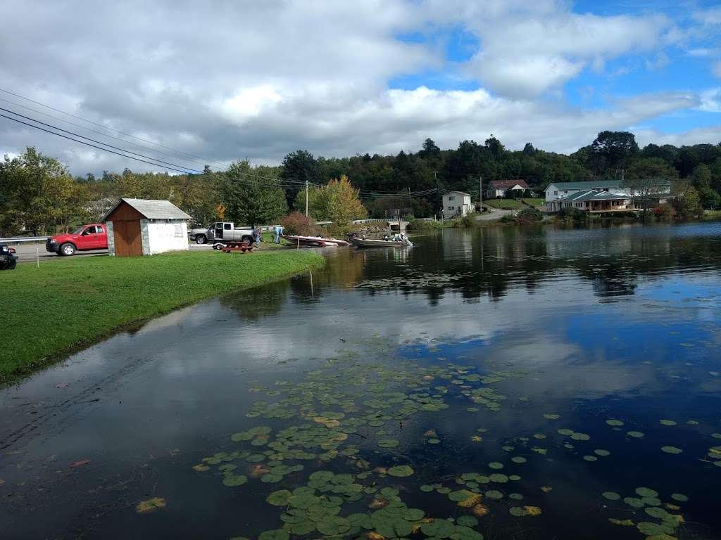 Lake Carey Inn | 100 State Rte 1003, Tunkhannock, PA 18657, USA | Phone: (570) 836-2200