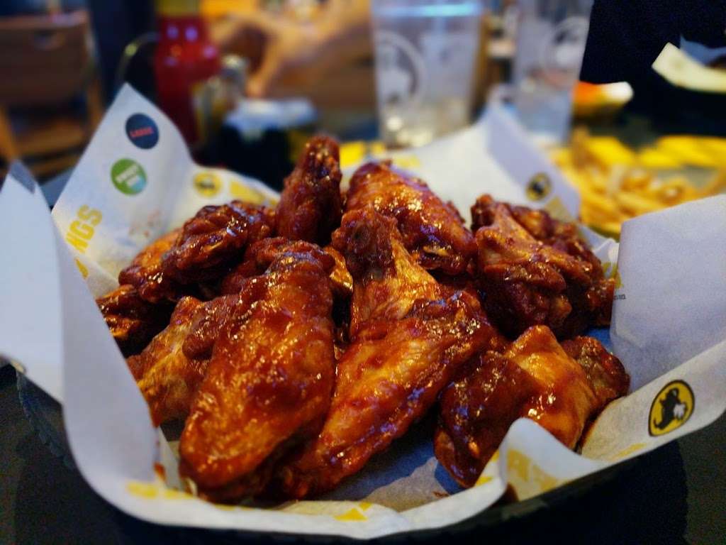 Buffalo Wild Wings | 17195 Tomball Pkwy, Houston, TX 77064, USA | Phone: (281) 955-7800