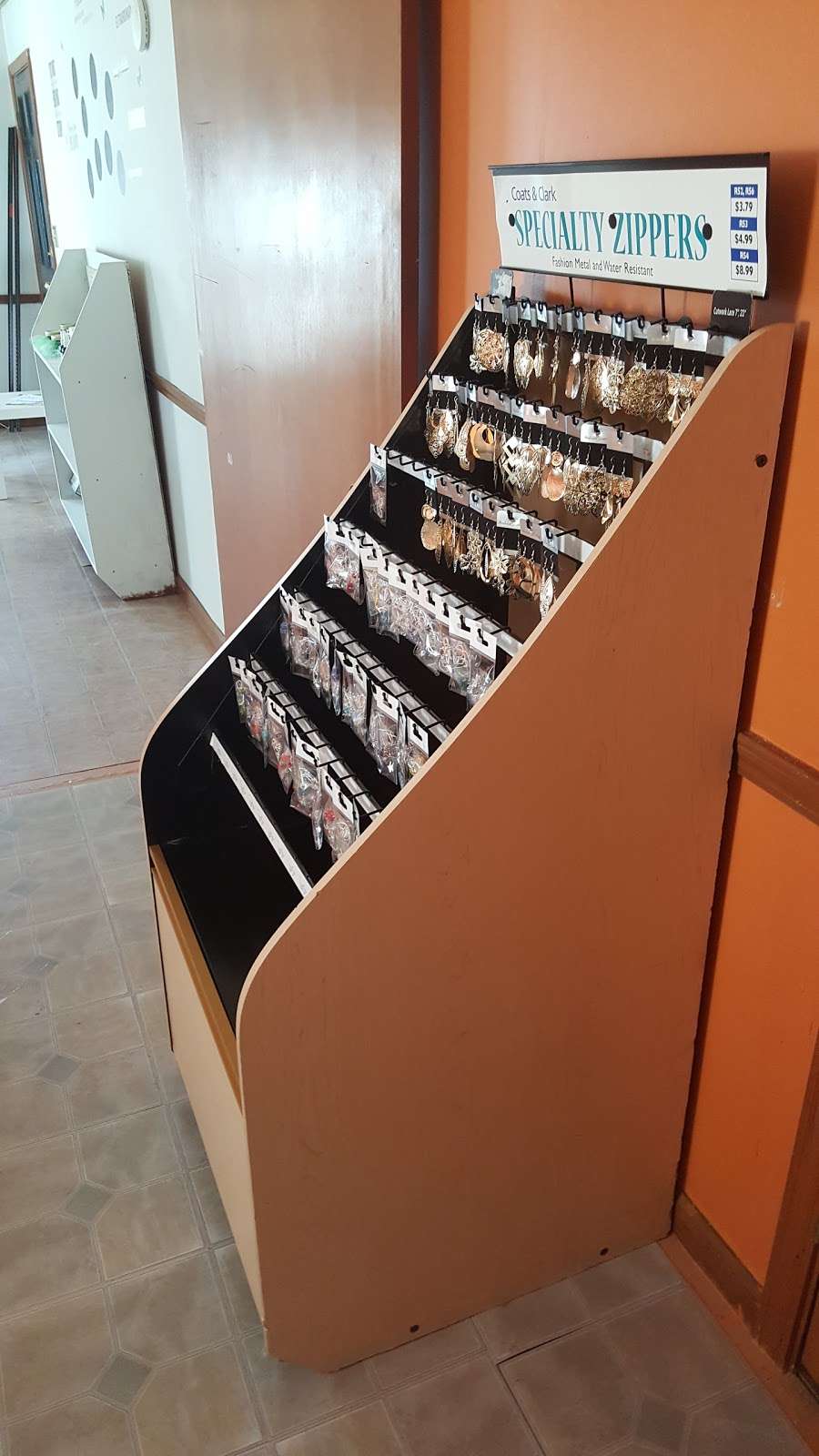 Victorias Corner | 5 Cabarrus Ave W, Concord, NC 28025, USA | Phone: (704) 497-4780