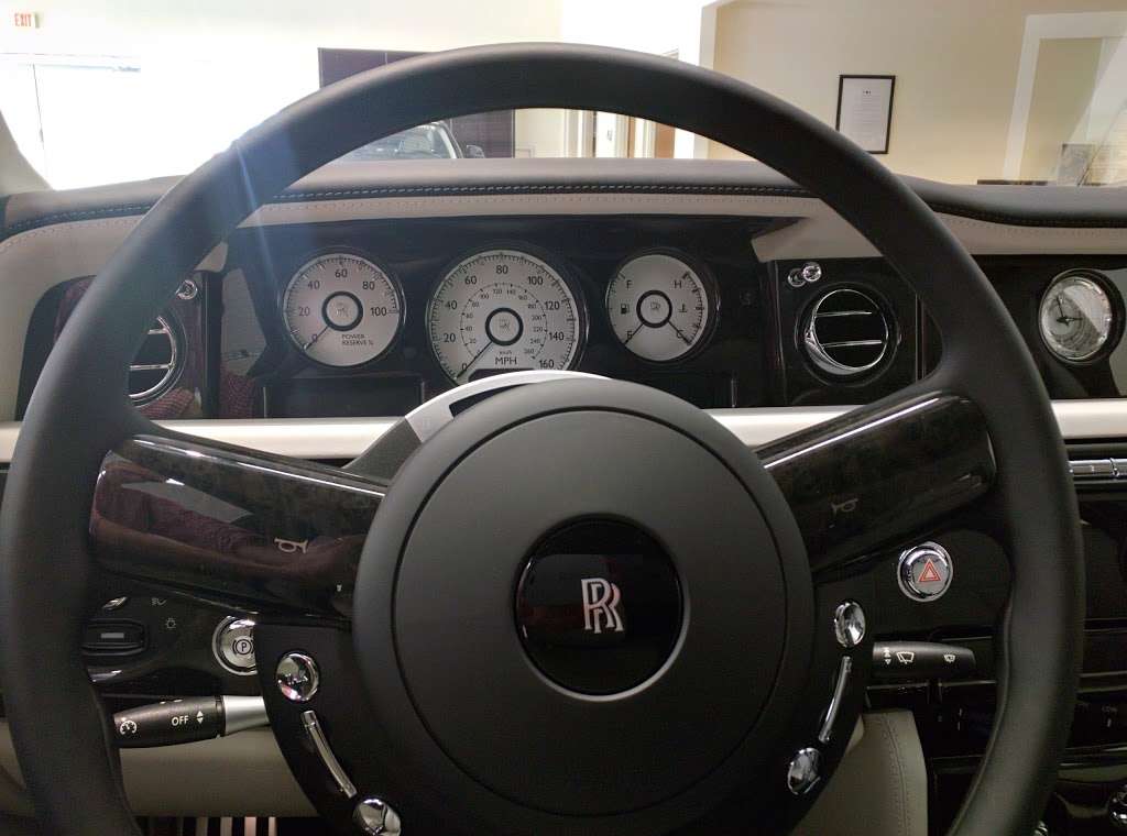 Rolls-Royce Motor Cars Orlando | 2202 33rd St suite c, Orlando, FL 32839, USA | Phone: (407) 339-3443