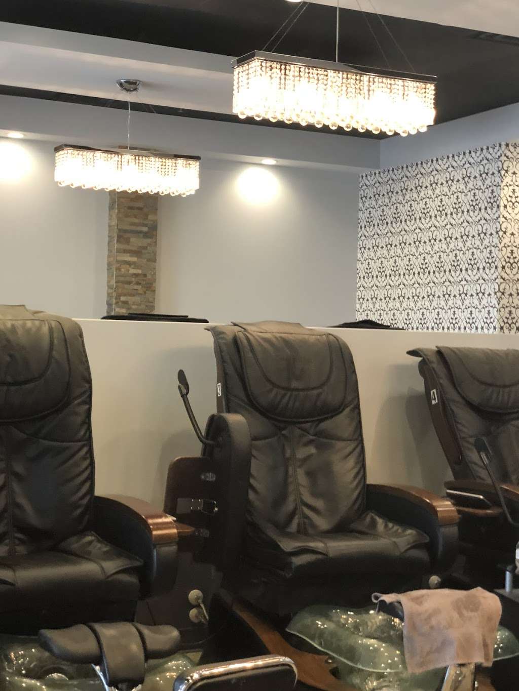 Summit Nail Spa | 1630 SE Blue Pkwy, Lees Summit, MO 64063 | Phone: (816) 525-2005