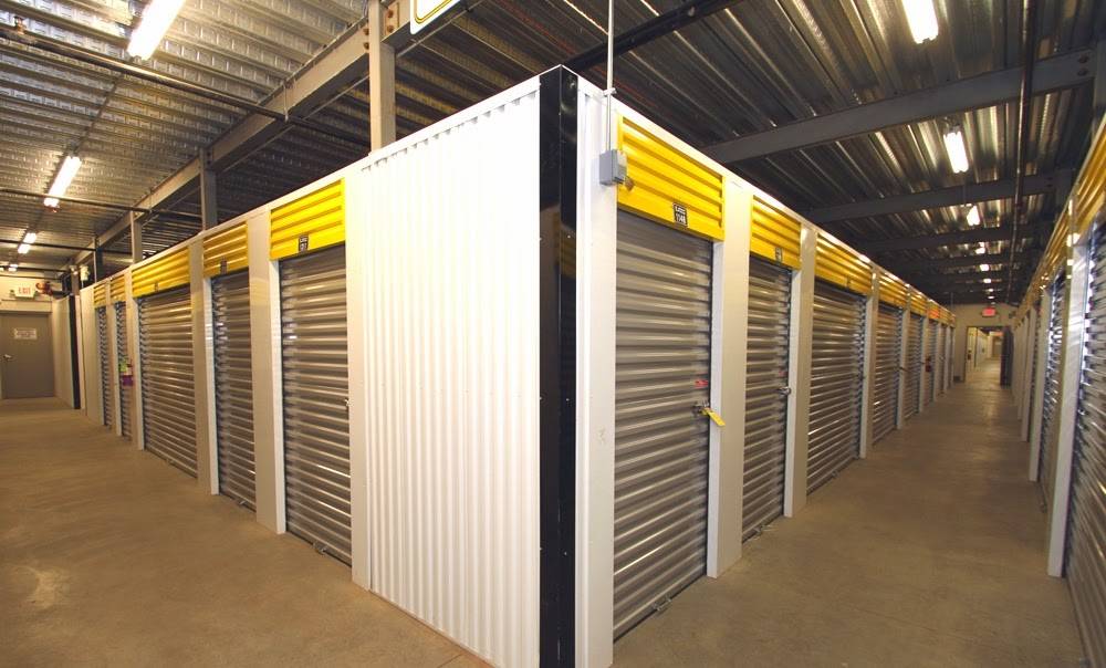 Safeguard Self Storage | 2020 Mannheim Rd, Des Plaines, IL 60018, USA | Phone: (847) 403-3686