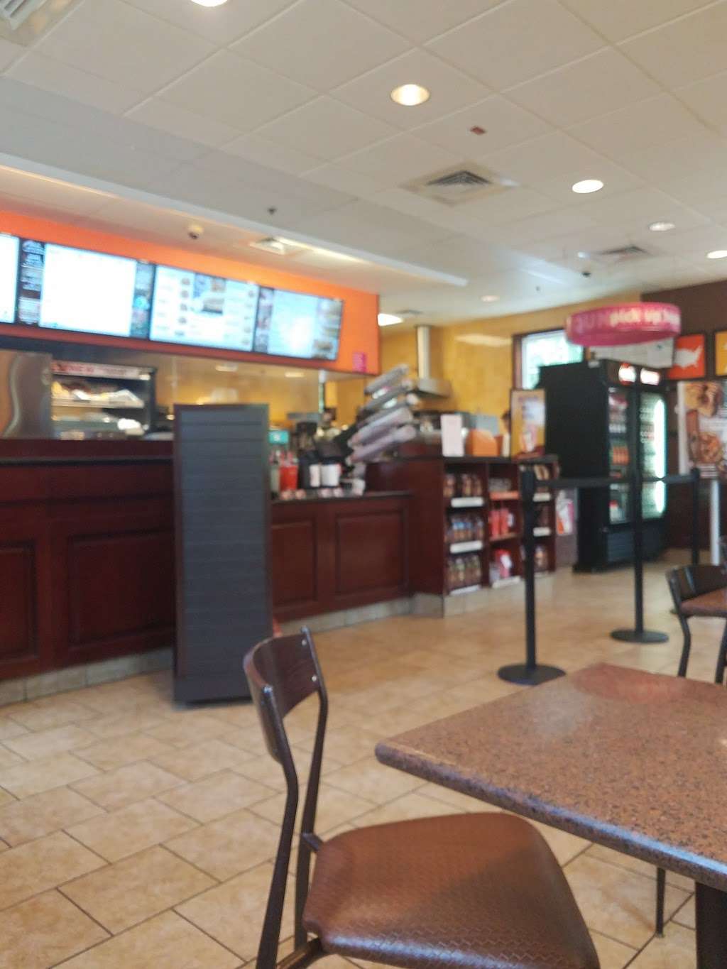 Dunkin | 518 Salem St, Wakefield, MA 01880, USA | Phone: (781) 246-2846