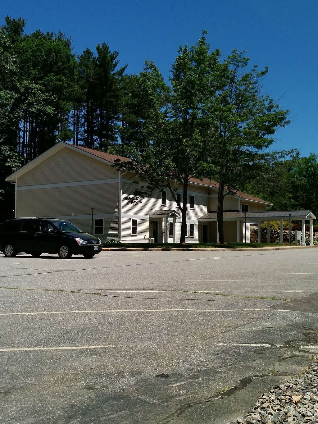 Kingdom Hall of Jehovahs Witnesses | 128 Greeley St, Hudson, NH 03051, USA | Phone: (603) 882-6756