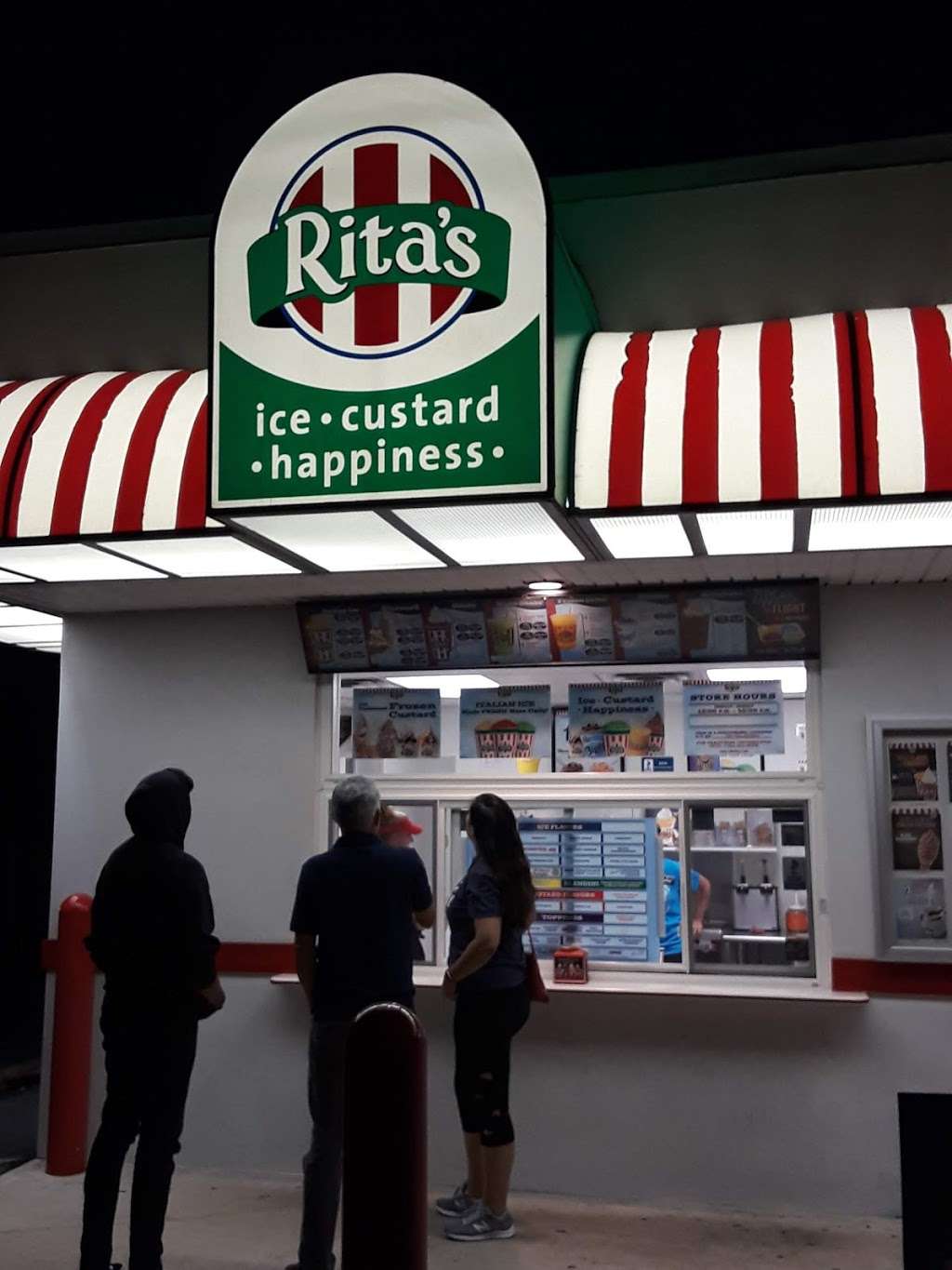 Ritas Italian Ice & Frozen Custard | 52 E Lawn Rd, Nazareth, PA 18064, USA | Phone: (610) 746-3383