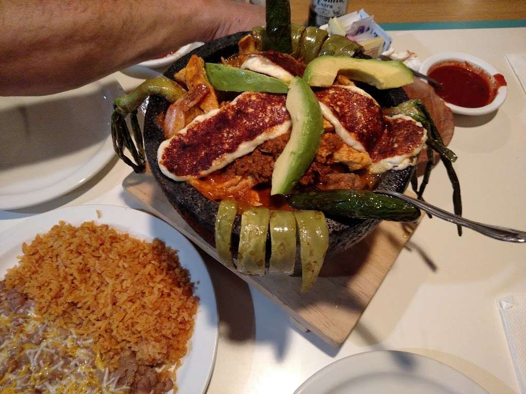 El Toto's Restaurant in 31927 Hilltop Blvd, Running Springs, CA 92382, USA