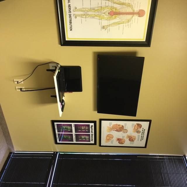 Ideal Chiropractic Pain & Injury | 3201 W Airport Fwy, Irving, TX 75062, USA | Phone: (972) 252-7246