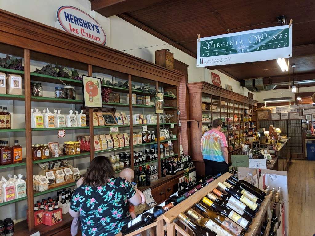 Philomont General Store | 36550 Jeb Stuart Rd, Philomont, VA 20131, USA | Phone: (540) 338-5792