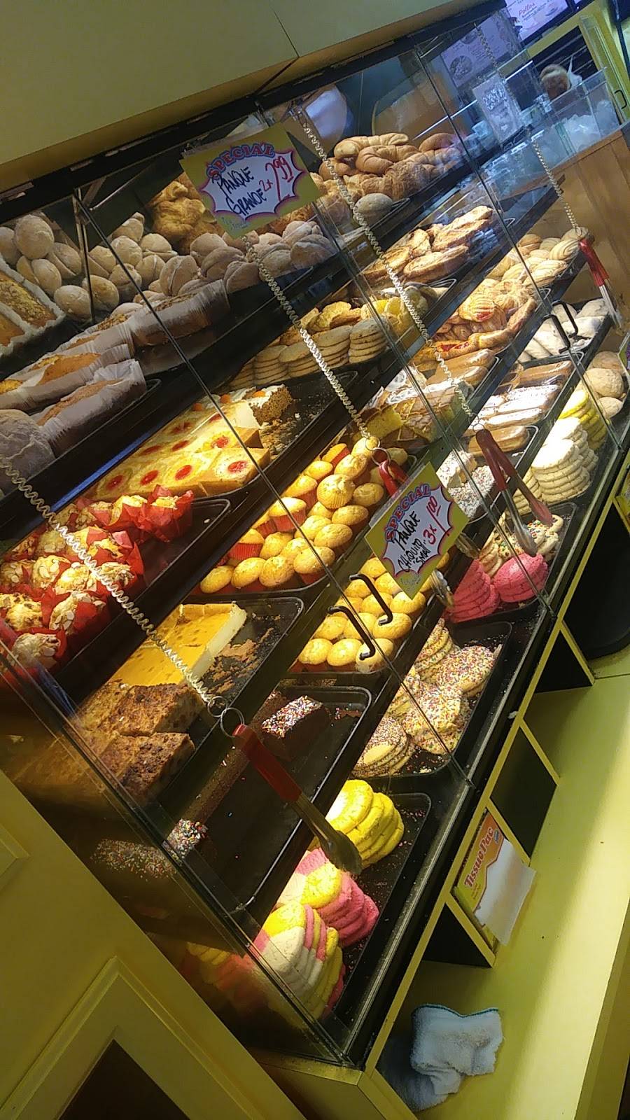La Tapatia Market | 2606 E Main St, Stockton, CA 95205, USA | Phone: (209) 460-0163
