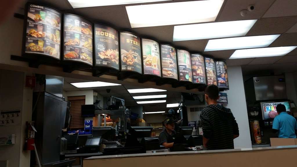 Taco Bell | 1220 N 51st Ave, Phoenix, AZ 85043, USA | Phone: (602) 233-2211