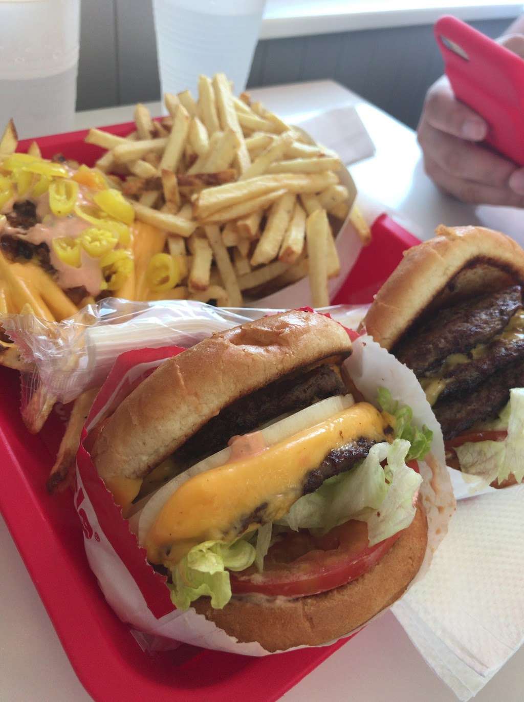 In-N-Out Burger | 20150 Hawthorne Blvd, Torrance, CA 90503, USA | Phone: (800) 786-1000