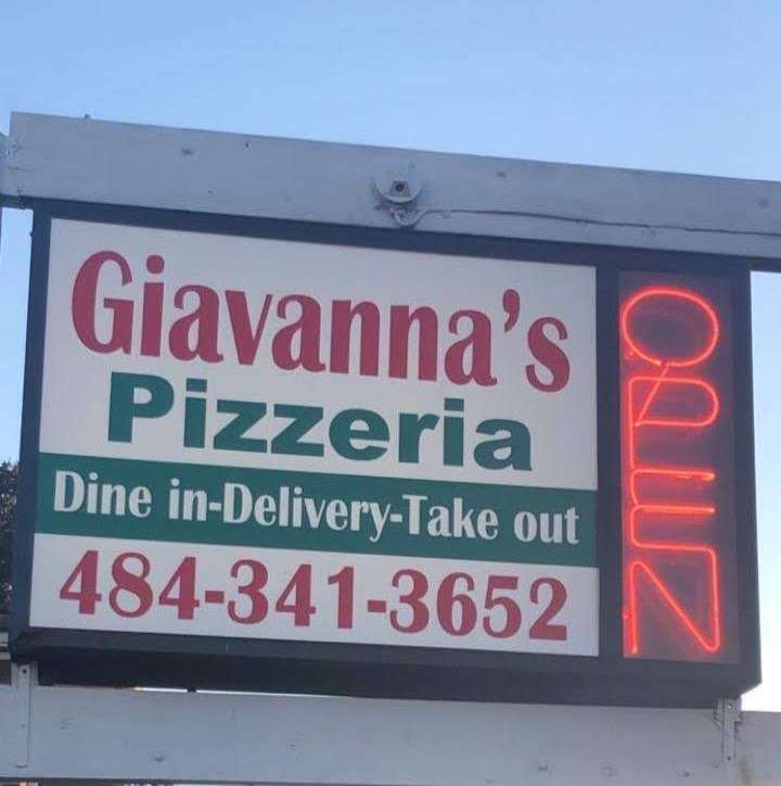 Giavannas Pizzería | 1500 New Holland Rd Ste E3, Reading, PA 19607 | Phone: (484) 341-3652