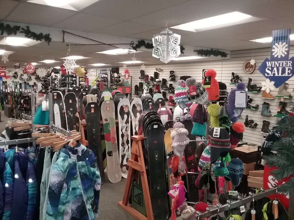 Crossed Sabers Ski & Board | 421 New State Hwy Route 44, Raynham, MA 02767, USA | Phone: (508) 880-8851