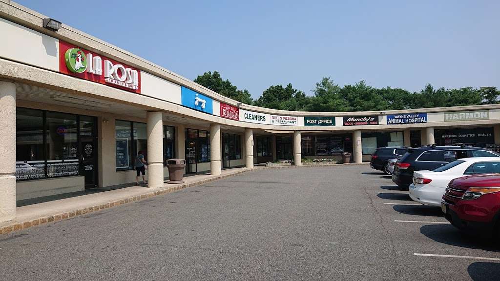 Valley Ridge Shopping Center | 580 Valley Rd, Wayne, NJ 07470, USA | Phone: (203) 863-8271