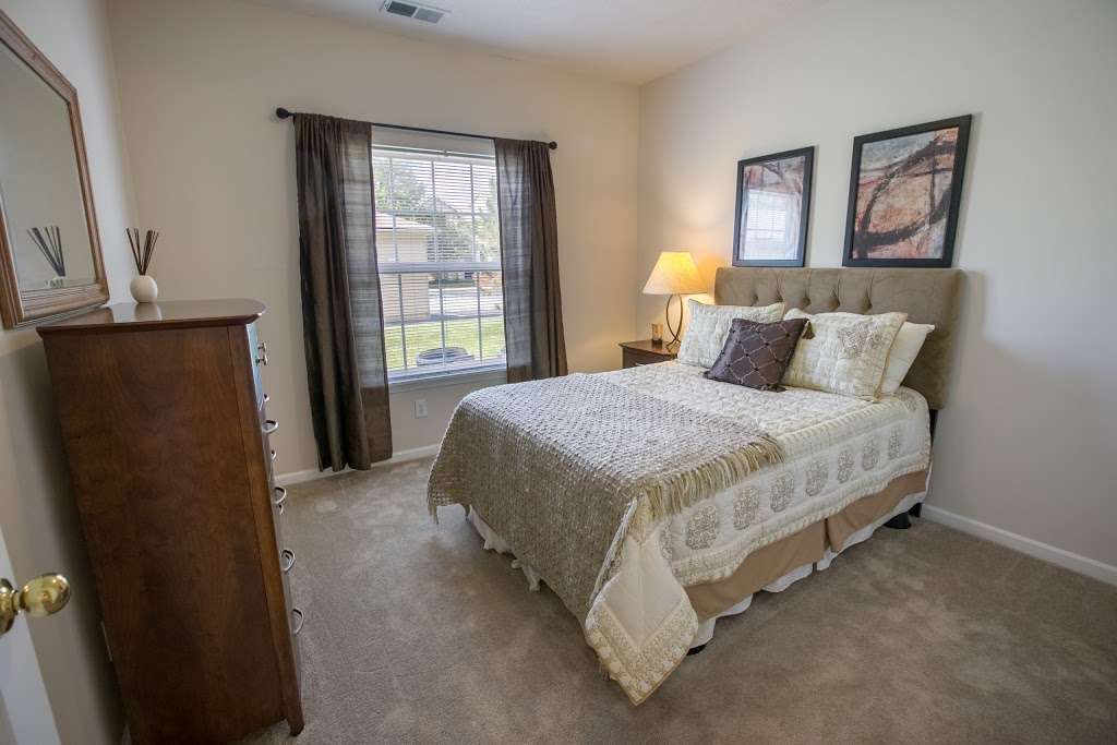 Steeplechase at Shiloh Crossing Apartments | 10272 Steeplechase Dr, Avon, IN 46123, USA | Phone: (317) 793-3757