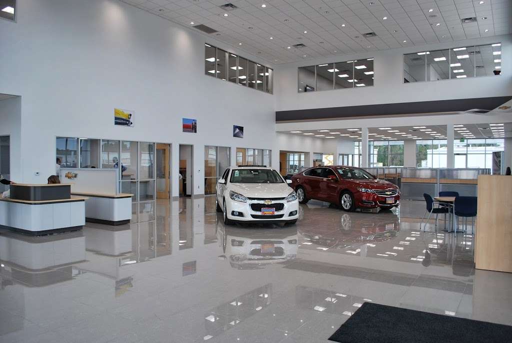 Robbins Chevrolet of Houston | 18611 US-59, Humble, TX 77338, USA | Phone: (281) 446-3021