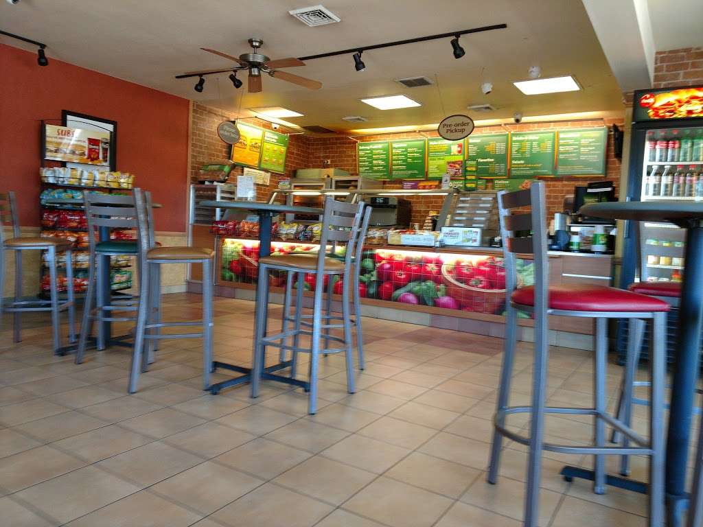 Subway Restaurants | 101 Willow Dr, Lochbuie, CO 80603, USA | Phone: (720) 685-0228