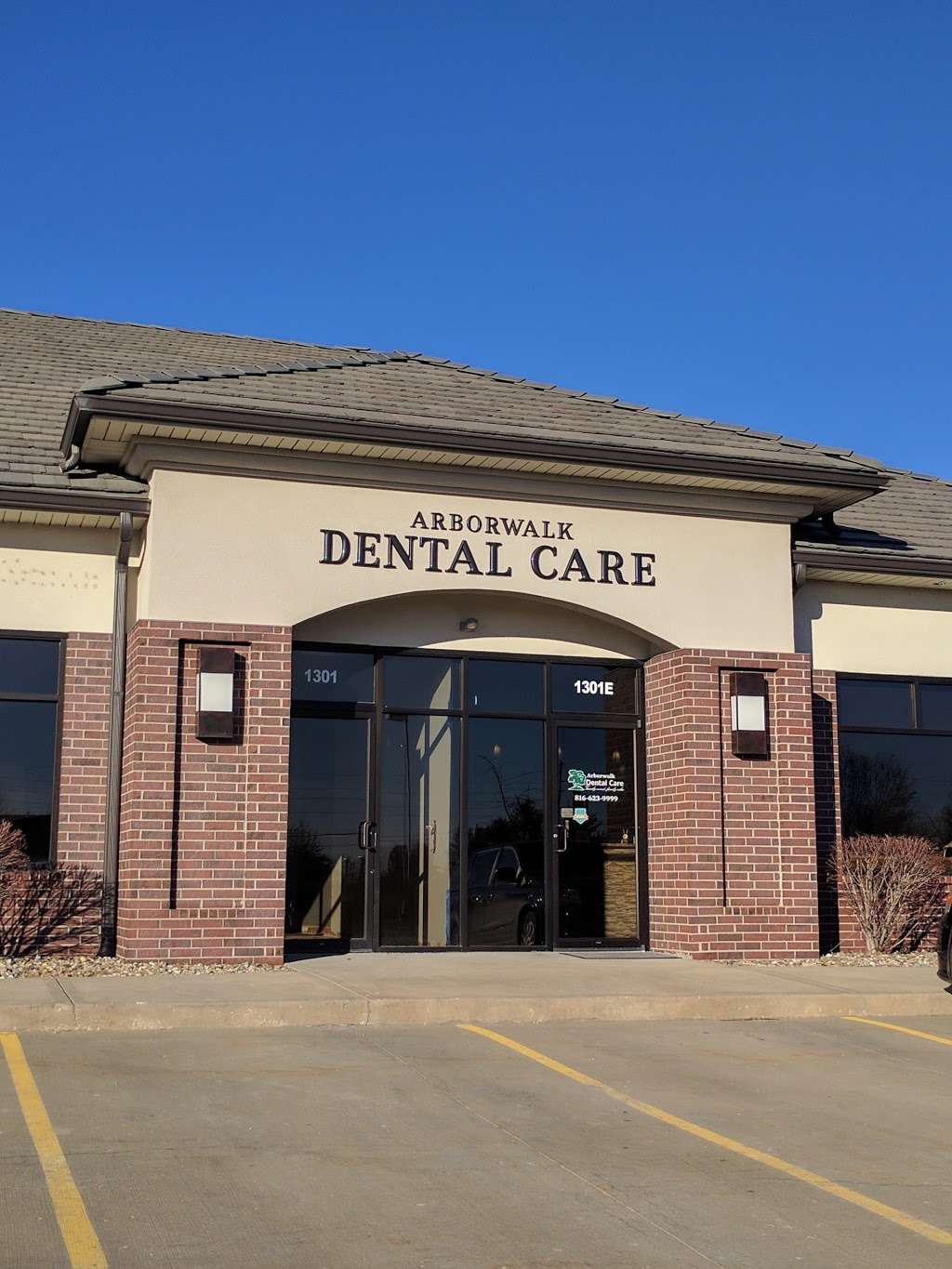 Arborwalk Dental Care, Dr. Edward Bazar | 1301 SW Arborwalk Blvd, Lees Summit, MO 64082, USA | Phone: (816) 623-9999