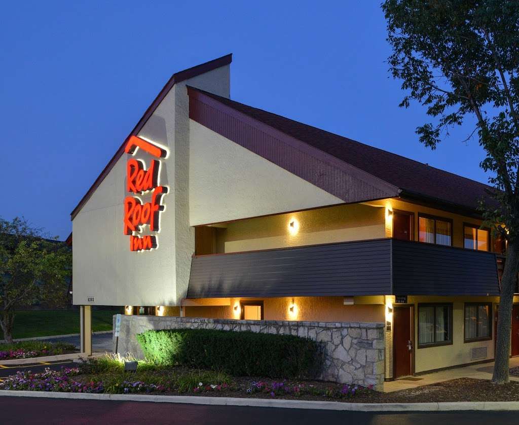 Red Roof Inn Milwaukee Airport | 6360 South 13th Street, Oak Creek, WI 53154, USA | Phone: (414) 764-3500