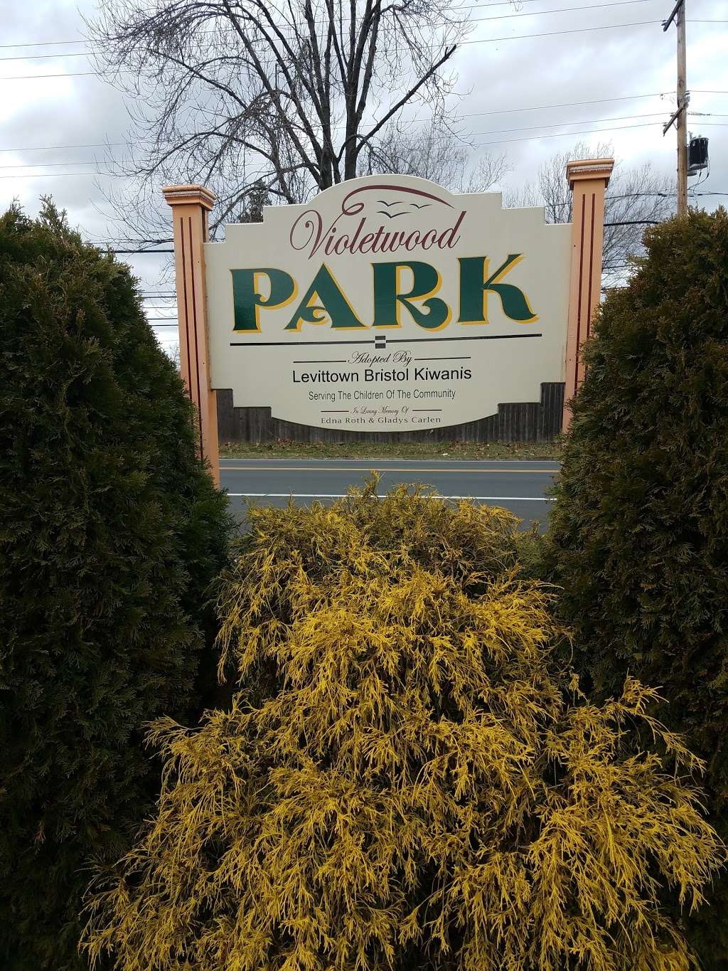 Violetwood Park | 6800-, 6920 Mill Creek Rd, Levittown, PA 19057, USA