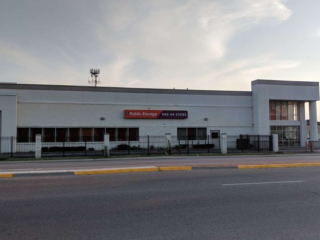 Public Storage | 6460 Lincoln Ave, Lincolnwood, IL 60712, USA | Phone: (847) 929-4500