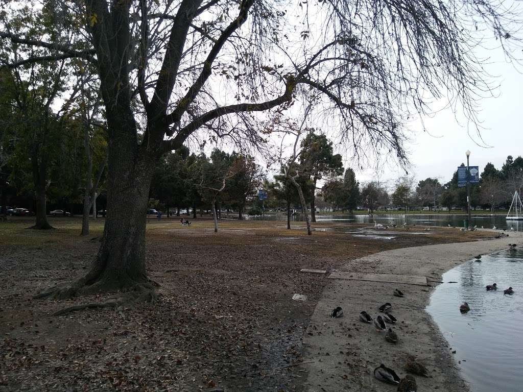 El Dorado Park East Duck Pond | 2560, 2400 N Studebaker Rd, Long Beach, CA 90815