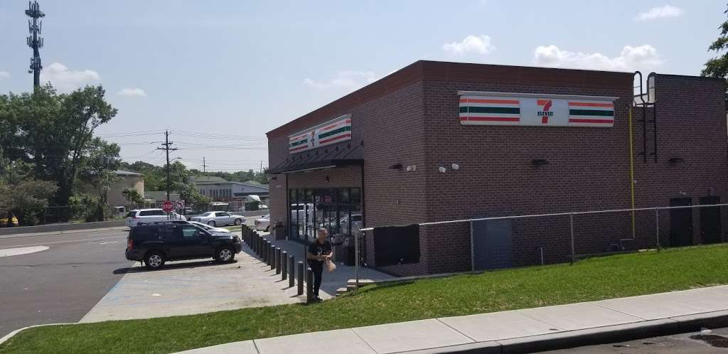 7-Eleven | 57 E 30th St, Paterson, NJ 07514, USA | Phone: (973) 881-0270