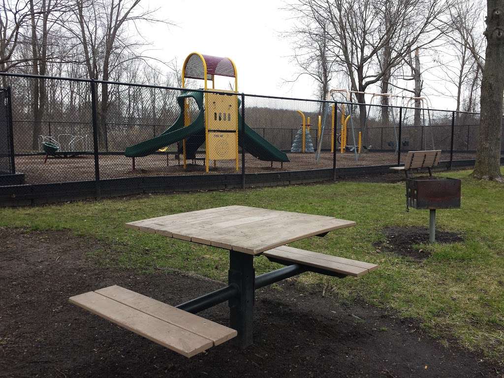 Pine Street Park | 1 Linmor Ave, Newton, NJ 07860 | Phone: (973) 383-3521 ext. 228